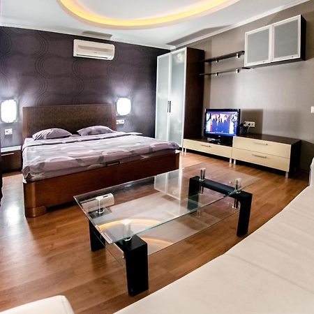 Hotrent Pechersk Lesy 20/22 Kiev Bagian luar foto